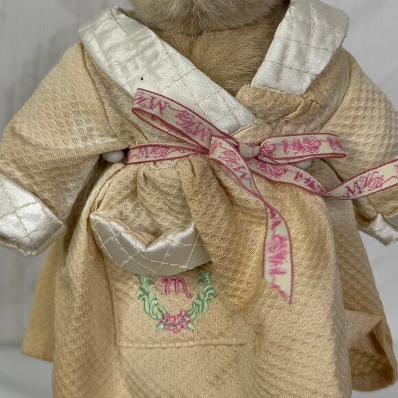 VTG 1982 Muffy VanderBear Beauty is Only Fur Deep Plush - Picture 2 of 7